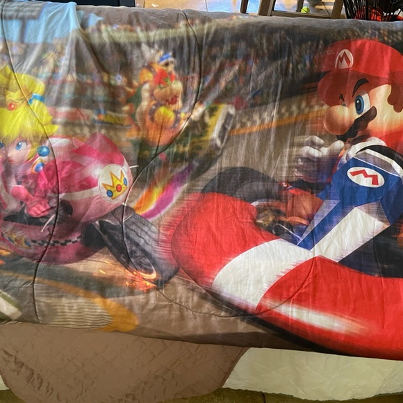 Mario Kart twin comforter - Picture 2 of 9